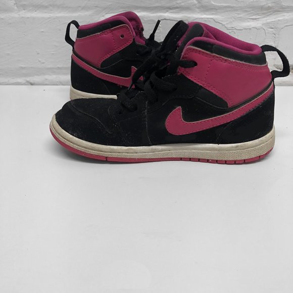 Jordan 1 Retro High Vivid Pink - Picture 6 of 6